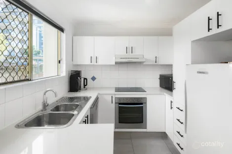 Property photo of 2/8 Amisfield Avenue Nundah QLD 4012