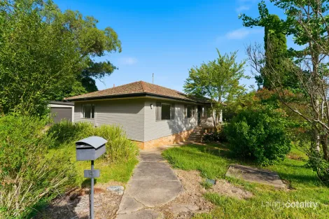Property photo of 4 Baker Place Armidale NSW 2350