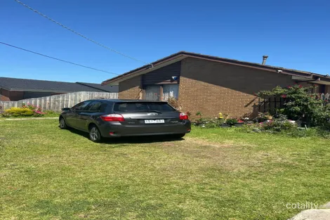 Property photo of 43 Fairfax Circuit Albanvale VIC 3021