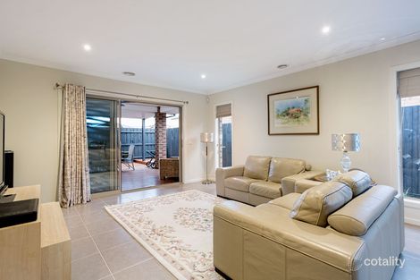 Property photo of 14 Peppermint Grove Taylors Hill VIC 3037