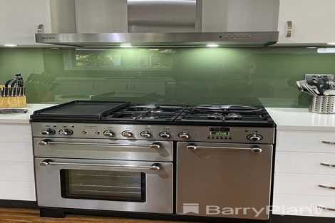 Property photo of 53 Fern Glade Drive Emerald VIC 3782