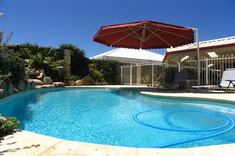 Property photo of 11 Milford Green Mindarie WA 6030