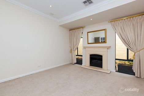 Property photo of 8 Madeira Turn Hillarys WA 6025