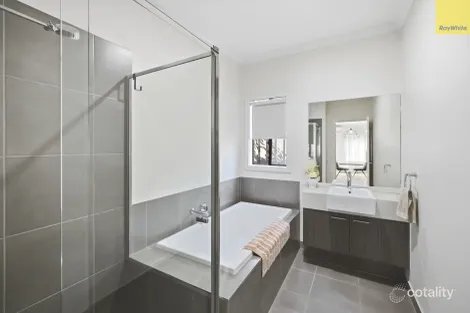Property photo of 10 Astley Drive Strathtulloh VIC 3338
