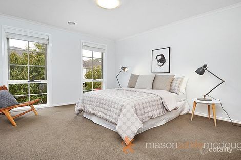 Property photo of 12 Reid Walk Macleod VIC 3085
