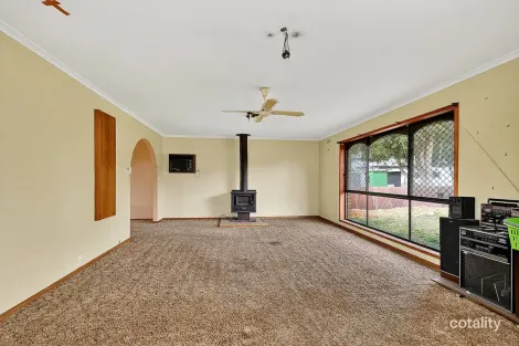 Property photo of 8 Ardonachie Street Macarthur VIC 3286