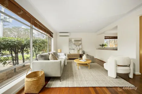 Property photo of 3 Coxen Street Hughes ACT 2605