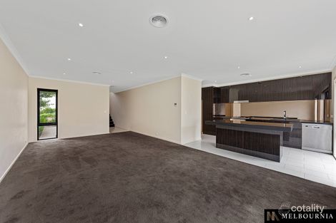 Property photo of 33 Edinburgh Circuit Bundoora VIC 3083