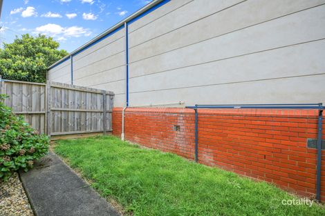 2/75 Brandy Creek Rd, Warragul, VIC 3820