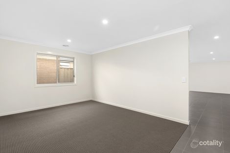 Property photo of 15 Garrard Crescent Clyde VIC 3978