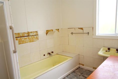 Property photo of 42 Hyland Street Warrnambool VIC 3280