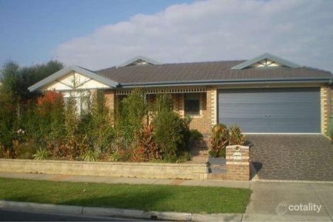 45 Central Pkwy, Cranbourne West, VIC 3977