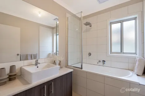 Property photo of 15 Nobility Road Craigieburn VIC 3064