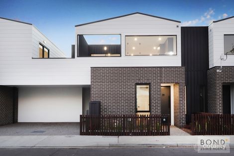 28 Margaret St, Seddon, VIC 3011