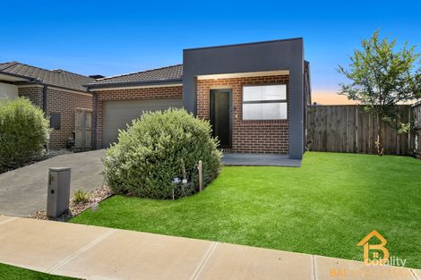 Property photo of 8 Embleton Chase Weir Views VIC 3338