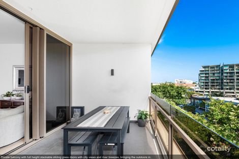 Property photo of 205/18 Longland Street Newstead QLD 4006