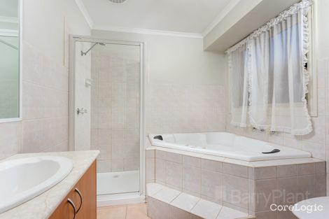 Property photo of 35 Astley Crescent Point Cook VIC 3030