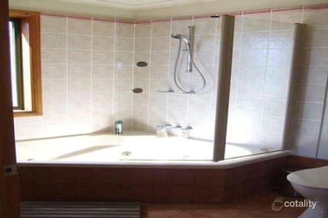 Property photo of 27 Rainbow Drive East Jindabyne NSW 2627