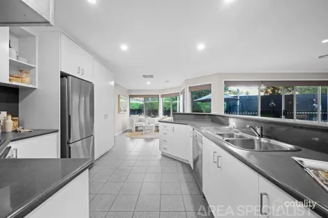 Property photo of 13 Witternberg Avenue Frankston VIC 3199