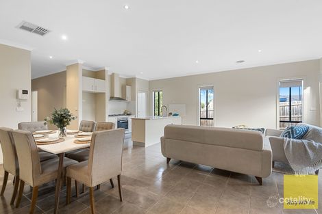 Property photo of 28 Starling Avenue Tarneit VIC 3029