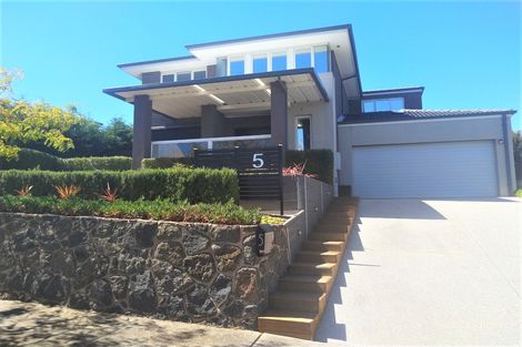 Property photo of 5 Esperence Crescent Highton VIC 3216