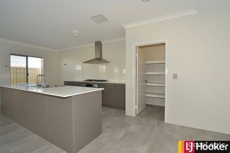 Property photo of 9 Balclutha Crescent Madora Bay WA 6210