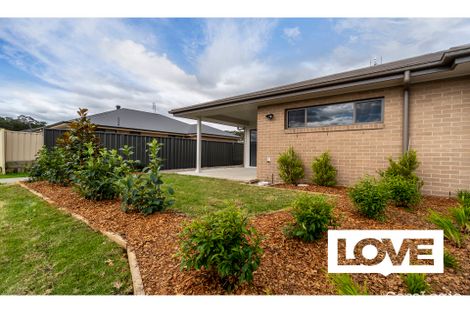 Property photo of 10 Lesley Avenue Edgeworth NSW 2285