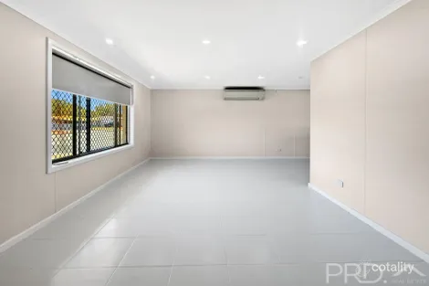 Property photo of 30 Walcott Way Bulgarra WA 6714