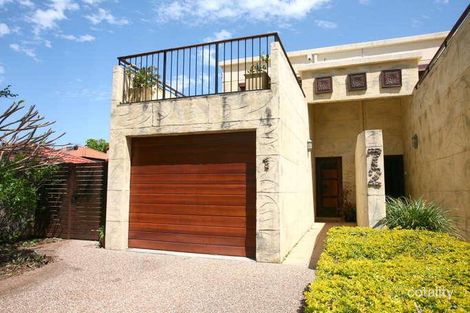 Property photo of 2/72 Heeb Street Benowa QLD 4217