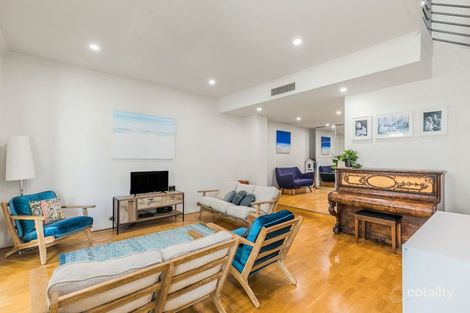 Property photo of 61 Williamson Way Trigg WA 6029
