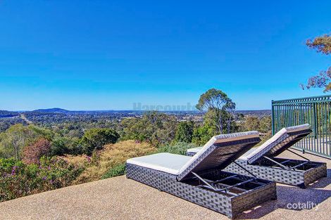 Property photo of 10 Bahrview Drive Bahrs Scrub QLD 4207