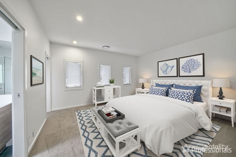 Property photo of 32 Bluestone Avenue Gledswood Hills NSW 2557
