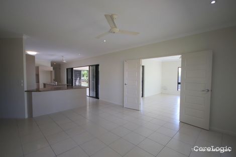 Property photo of 14 Margarita Court Bushland Beach QLD 4818