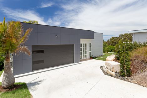 Property photo of 81 Sunlight Parade Fishing Point NSW 2283