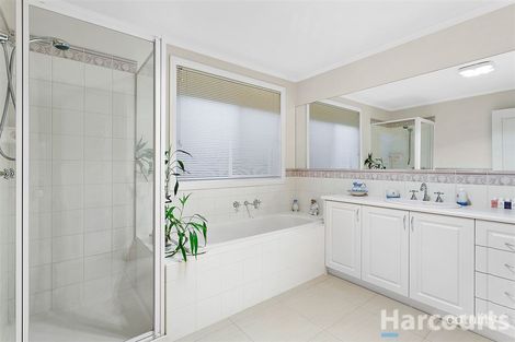 Property photo of 17 Maison Terrace South Morang VIC 3752