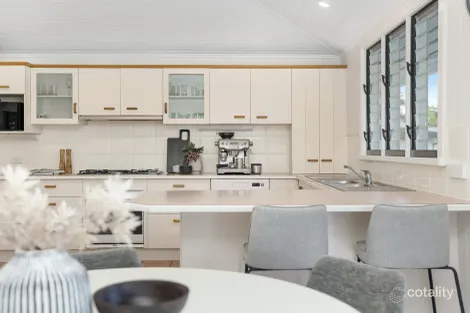 Property photo of 36 Stanley Terrace Taringa QLD 4068