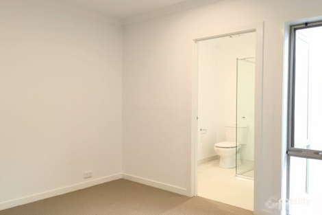 Property photo of 30 Cascade Terrace Craigieburn VIC 3064