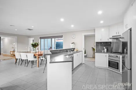 Property photo of 13 Witternberg Avenue Frankston VIC 3199