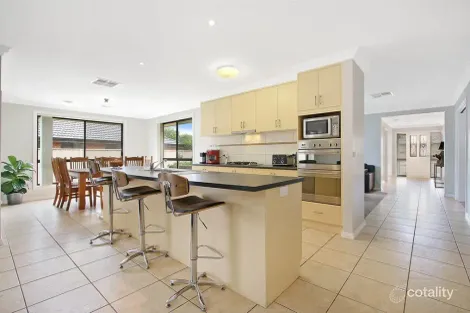 Property photo of 176 Hotham Circuit Thurgoona NSW 2640