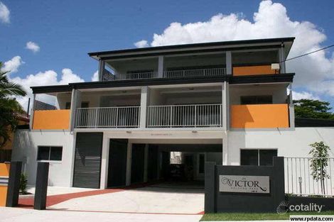 9 Victor St, Holland Park, QLD 4121