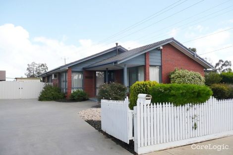 Property photo of 2 Cassowary Avenue Werribee VIC 3030