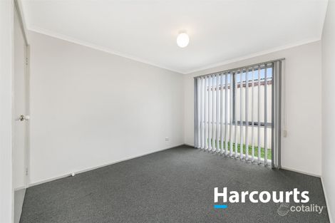 2/24 Sarno Ct, Cranbourne, VIC 3977