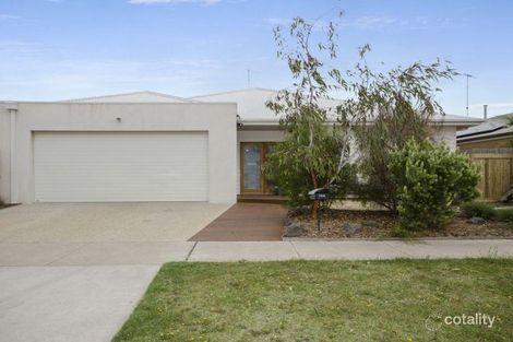 10 Wave St, St Leonards, VIC 3223