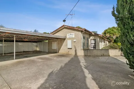 2/2a Staverly Rd, Herne Hill, VIC 3218