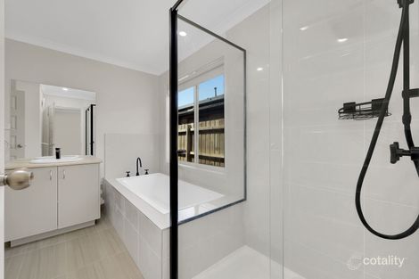 Property photo of 33 Sunnybrae Drive Mernda VIC 3754