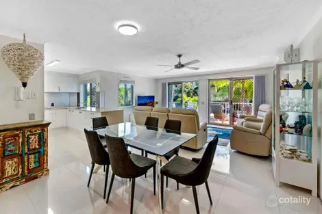 Property photo of 4/28 Cronin Avenue Main Beach QLD 4217