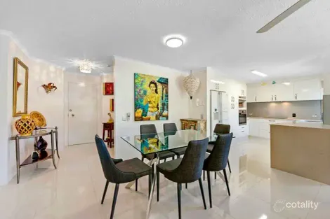 Property photo of 4/28 Cronin Avenue Main Beach QLD 4217