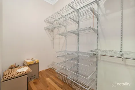 Property photo of 36 Observation Circle Bedfordale WA 6112