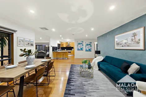 Property photo of 11 Tamborine Way Caroline Springs VIC 3023