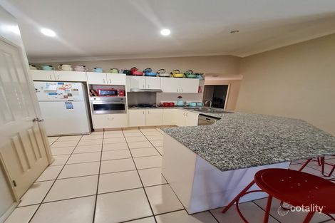 Property photo of 3 Crenton Court Heritage Park QLD 4118